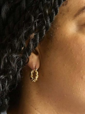 Guld ovala Twist Hoop örhängen