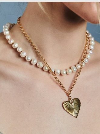 HART Ribbstickat hjärta av guld halsband