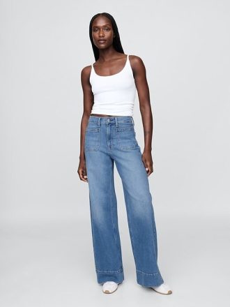 Högt stigande jeans med vida ben