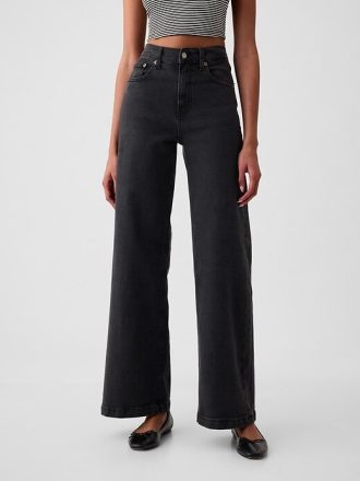 Högt stigande jeans med vida ben