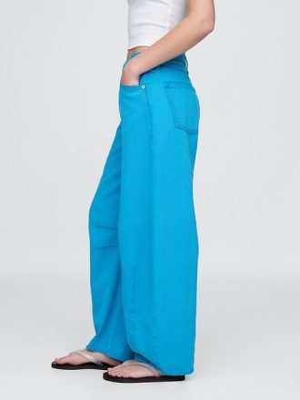 High Rise UltraSoft Horseshoe Jeans