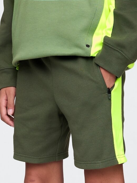 Kids GapFit 5″ Fit Tech Shorts Kids GapFit 5″ Fit Tech Shorts