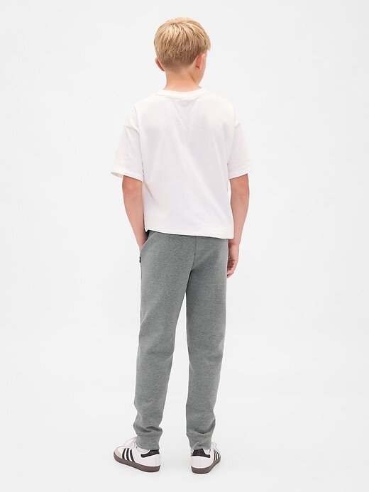 Kids GapFit Tech Quick-Dry joggingbyxor Kids GapFit Tech Quick-Dry joggingbyxor
