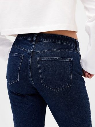 Kurviga, smala, raka jeans från 90-talet