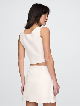 Linen-Blend Scalloped Crop Top