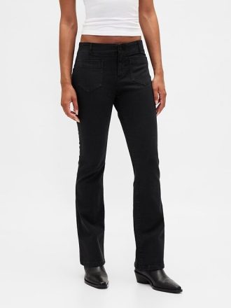 Långa och magra byxor i twill med låg höjd