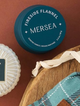 Mersea Fireside Flanell Toy Shop Plåtljus