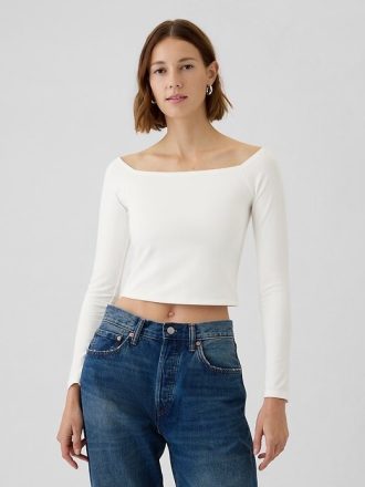 Modern Off-Soulder Crop T-shirt